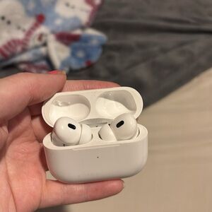 Apple White Wireless Earbuds with Case